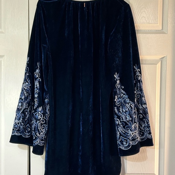 MISA Los Angeles Luca Navy Blue Velvet Embroidered Sleeve Shift Dress Size L - Picture 8 of 11